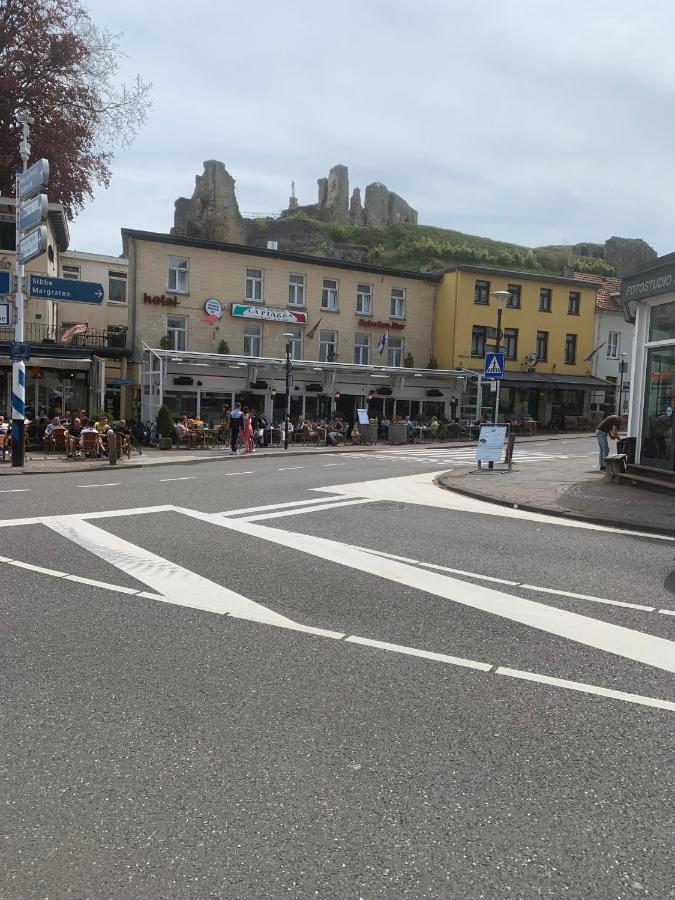 Hotel Restaurant La Piazza Valkenburg aan de Geul Esterno foto