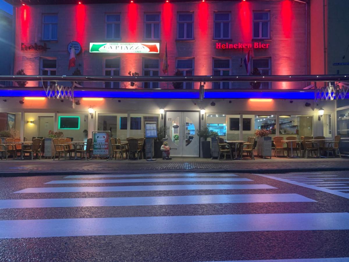Hotel Restaurant La Piazza Valkenburg aan de Geul Esterno foto