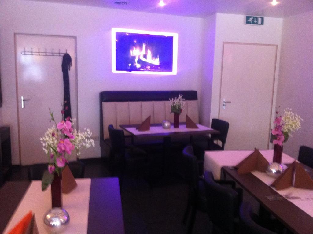 Hotel Restaurant La Piazza Valkenburg aan de Geul Esterno foto